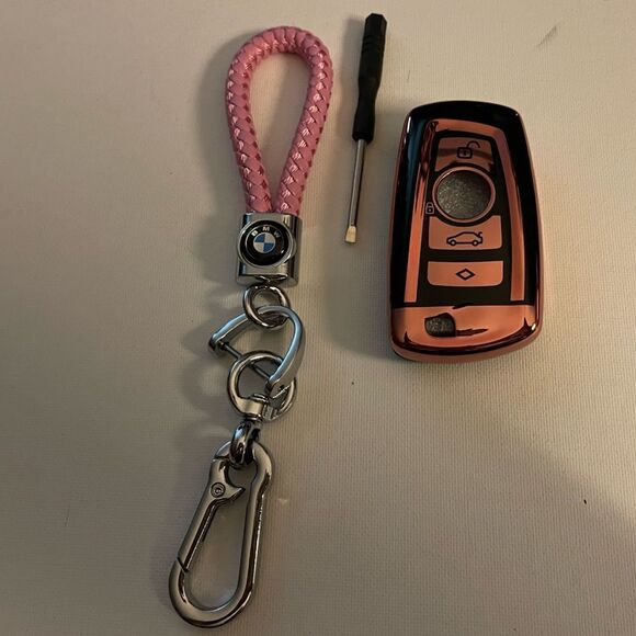 BMW Logo key fob Keychain in Pink & Key Fob Cover in pink & black NWT - Picture 1 of 6